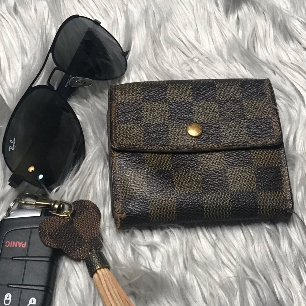 AUTH Louis Vuitton DE Elise Wallet